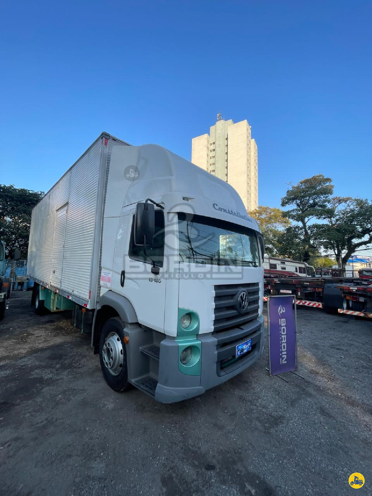 CAMINHAO VOLKSWAGEN VW 13180 Baú Furgão Toco 4x2 Bordin Veículos SAO BERNARDO DO CAMPO SÃO PAULO SP